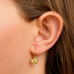 HUGGIES - Be Brave Beautiful - 18K Gold Sterling Silver Hoops with Bee Charm (8602-R)