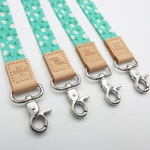 Premium Lanyard - Aqua Daisies