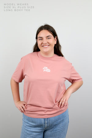 WORTHY BEAUTIFUL BRAVE - Oversized Fit - Plus Size Long Boxy Tee - Dusty Rose with White Print