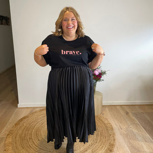 BRAVE - Oversized Fit - Plus Size Long Boxy Tee - Black with Pink Print