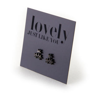 Stainless Steel flower shape earrings. Hypoallergenic studs in Rose Gold, Silver, Black & Gold. Star shaped. Beautiful Gifts by Sister and Soul. Foil feature gift card Girl you are amazing.