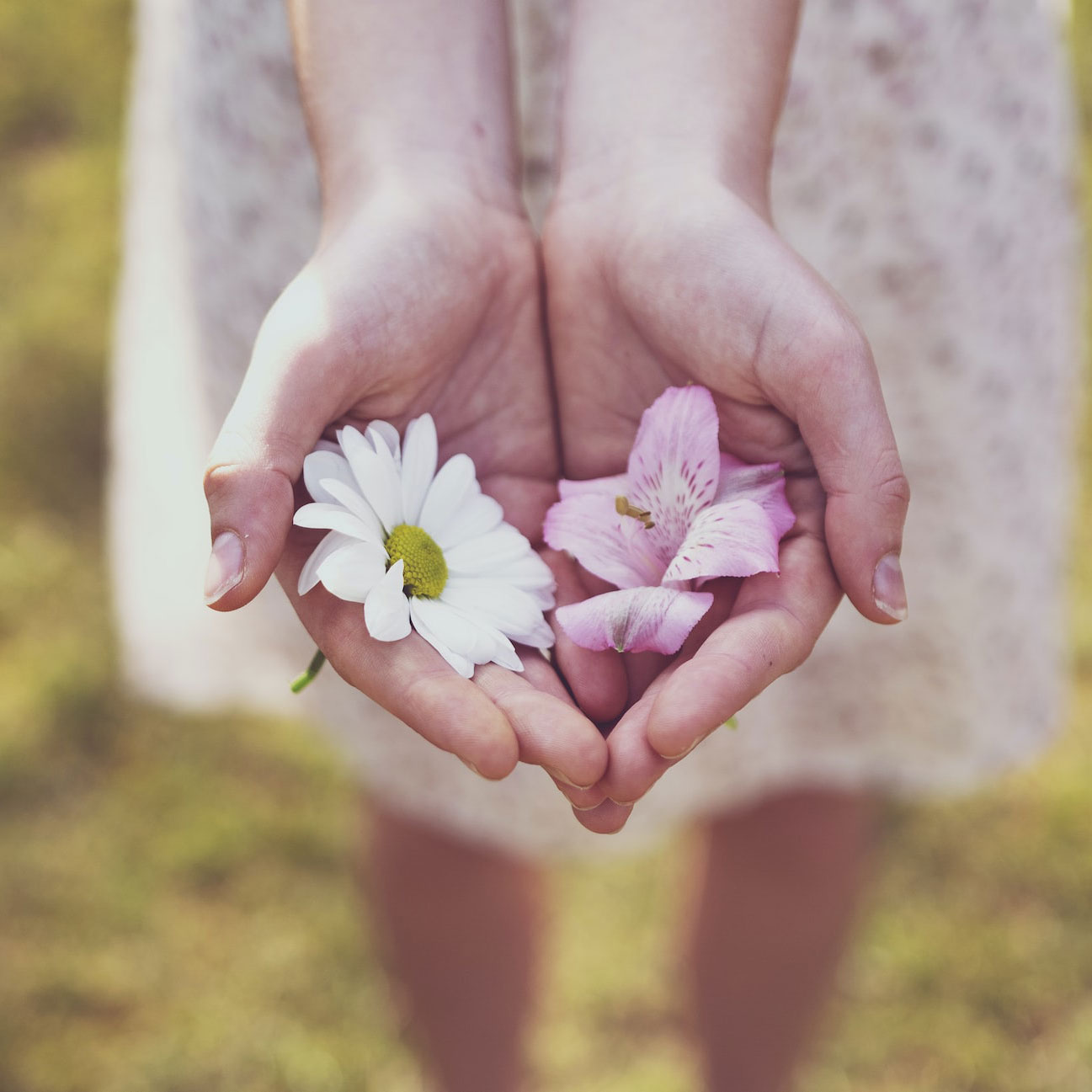 5 Meaningful Ways To connect & Support Loved Ones in Hard Times