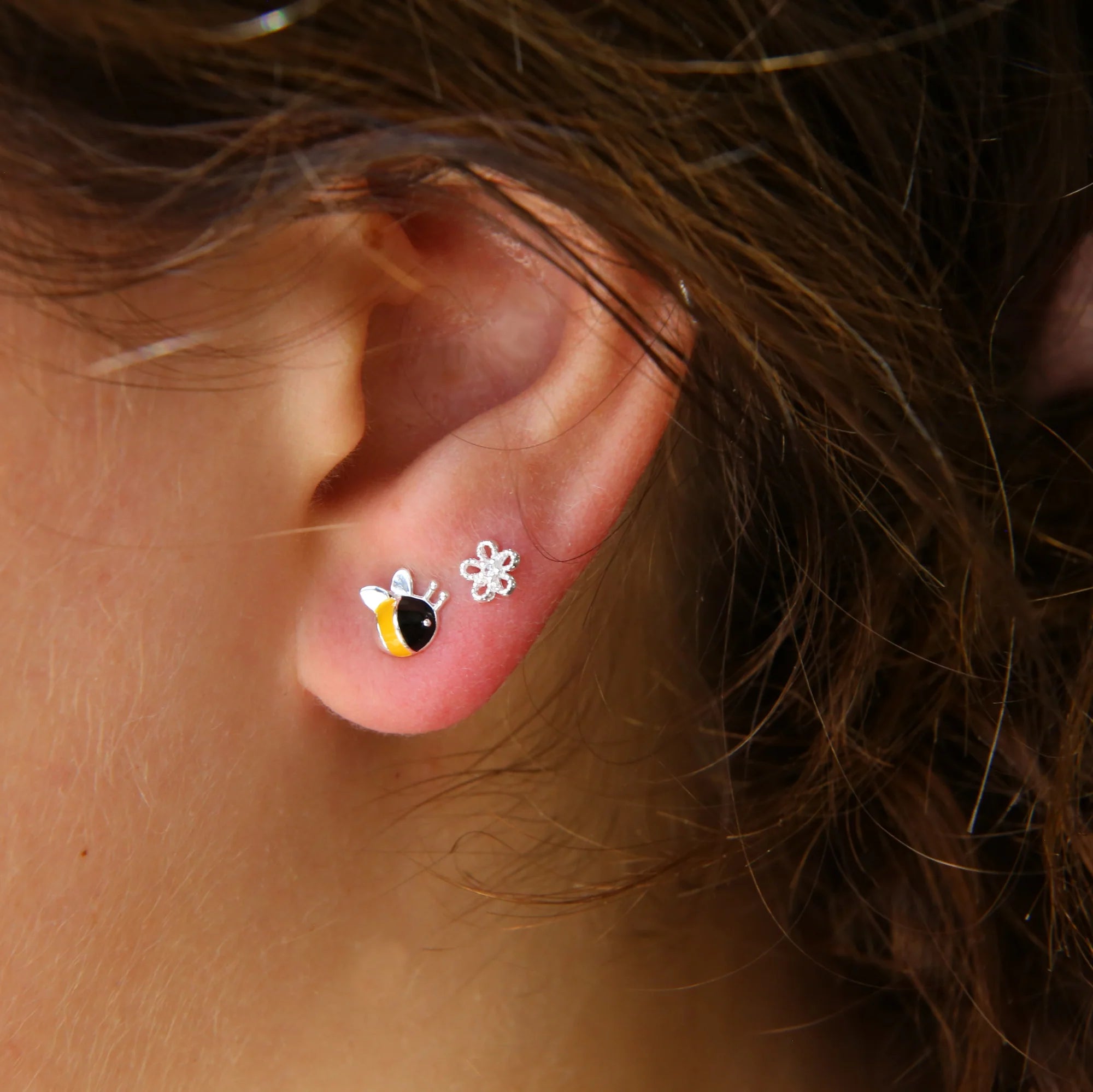 Gentle on Ears: Best Jewellery Metals for Sensitive Ears