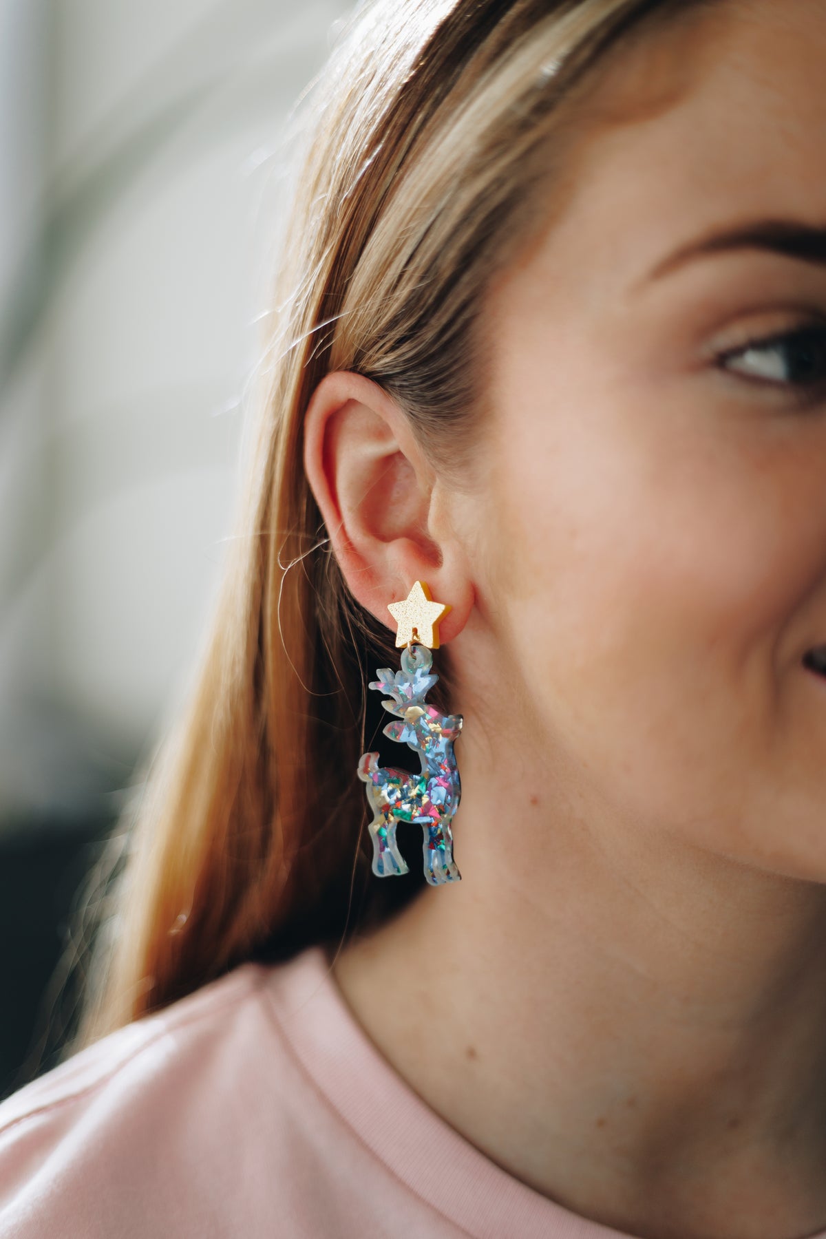 Acrylic & Resin Dangles - 'Big Love Just For You' - Sparkle Resin Reindeer (9112)