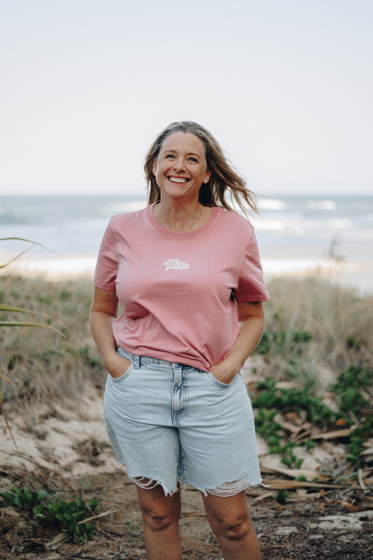 WORTHY BEAUTIFUL BRAVE - Dusty Rose Boxy Tee - White Print