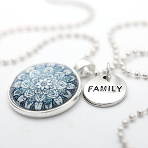 Heart & Soul Collection - Bright Silver ' FAMILY ' Necklace - Floral Ice (10915)