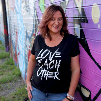 Love Each Other Tee - Black Scoopy